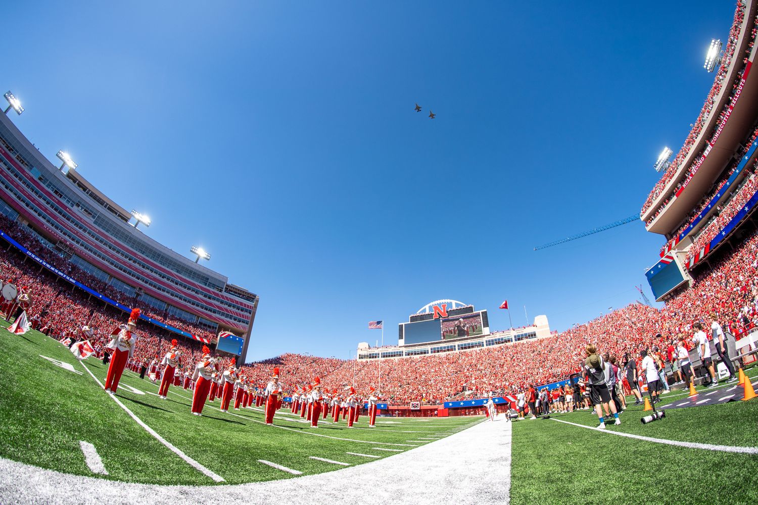 2022 Nebraska vs North Dakota football field level pregame USATSI_18983273